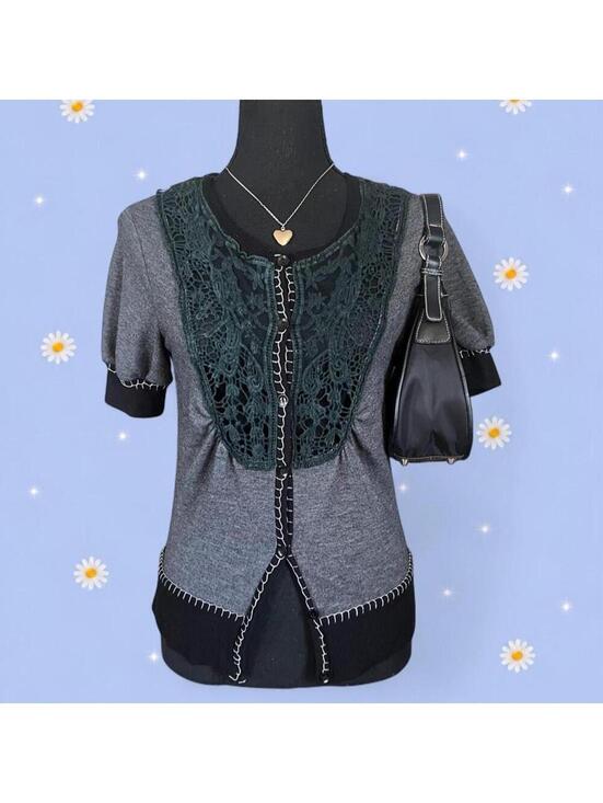 Daytrip Tops - Vintage Y2K Daytrip Fairycore Dark Academia Crochet Lace Top Size Small 💚